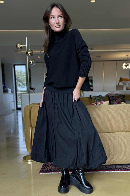 Paloma Bubble Hem Midi Skirt Black